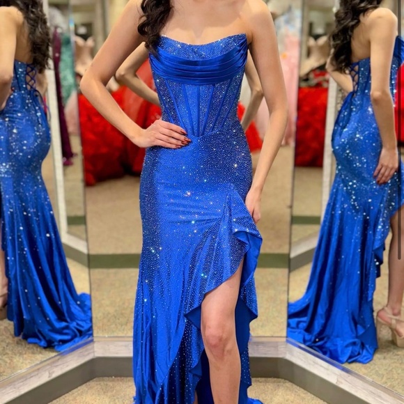 Sherri Hill Dresses & Skirts - Prom Dress
